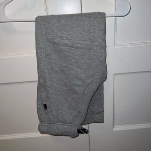 Boys grey sweatpants from Lee. Size Medium (10/12).